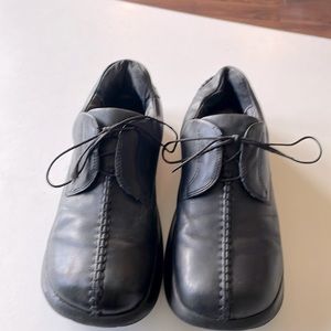 Vintage Y2K Earth Shoes